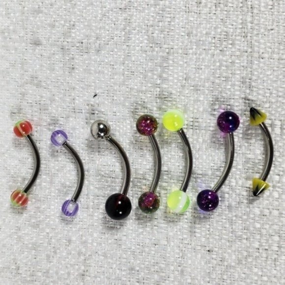 7 New Eyebrow + Lip Curved Barbell Piercing Rings - Picture 1 of 8